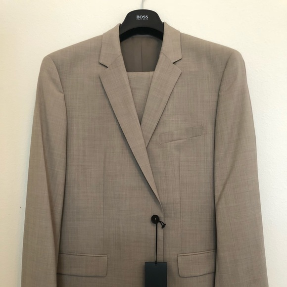 Hugo Boss Other - Beige Suit Hugo Boss